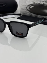 Oakley 3389 black