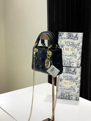 Lady dior signature matt small bag with OG box 18 Cm(matt black)