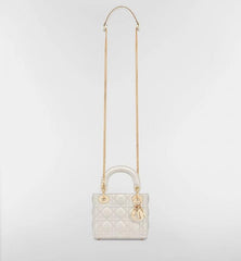 Lady dior signature matt small bag with OG box 18 Cm(matt white)