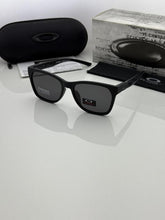 Oakley 3356 black
