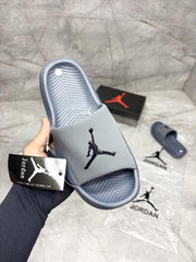 AIR JORDAN FRANCHISE SLIDE GREY