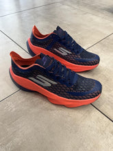 Sketcher Aero Tempo Blue Red Running