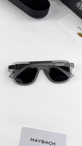 Maybach grey black 25017