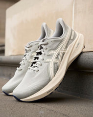 Asics Novablast 5 Track Club Grey