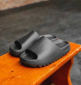 ADIDAS YEEZY SLIDES ONYX SEMI UA