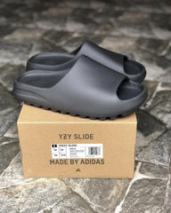 Adidas Yeezy Slide Onyx UA