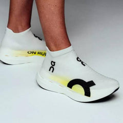 On Cloud boom Strike LS White Yellow