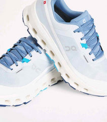 ON Cloud vista 2 Waterproof Trainer 567