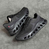 On Cloud tilt Triple Black