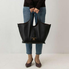 Tod's T Timeless Premium Quality Leather Bag With Extra Pouch & OG Magnetic Box With Dust Bag (Black - 444)
