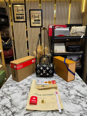 Louis Vuitton speedy bandouliere handbag in monogram canvas with double OG box and dust bag black 43835