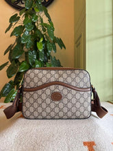 Gucci GG Supreme Messenger Unisex Bag Brown Leather With OG Box & Carry Bag 645452
