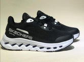 Skechers Max Cushioning Glide-Step - A Slip-ins running shoes