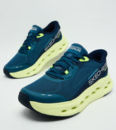 Skechers Max Cushioning Glide-Step - A Slip-ins running shoes