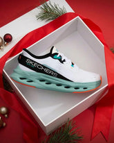Skechers Max Cushioning Glide-Step - A Slip-ins running shoes