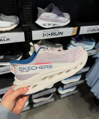 Skechers Max Cushioning Glide-Step Pink light purple - A Slip-ins running shoes