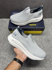 Skechers Go-Walk Slip-on Sneaker Light Grey A11