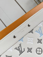 Lv Pochette To Go Monogram Leather Clutch Bags White 81781 With OG Box & Dust Cover