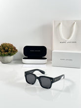 Marc Jacobs 1126 Shine Black