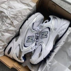 New Balance White Navy 530 Trainers Mens