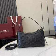 Gucci GG Emblem Small Shoulder Bag Iconic Interlocking Black GG Monogram With OG Box & Dust Cover Carry Bag 847450 Black