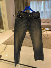 TRUE RELIGION IMPORTED STORE ARTICLE JEANS