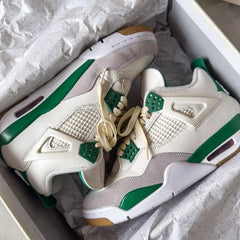 Jordan Retro 4 Pine Green Semi UA