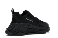 BALENCIAGAA TRIPLE S TRIPLE BLACK