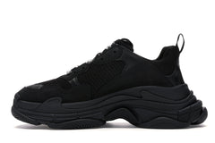 BALENCIAGAA TRIPLE S TRIPLE BLACK