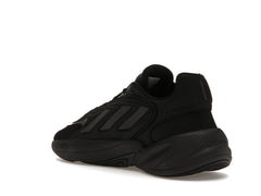 ADIDAS OZELIA TRIPLE BLACK