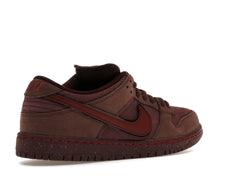 SB DUNK LOW CITY OF LOVE BURGUNDY CRUSH