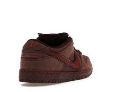 SB DUNK LOW CITY OF LOVE BURGUNDY CRUSH