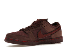 SB DUNK LOW CITY OF LOVE BURGUNDY CRUSH