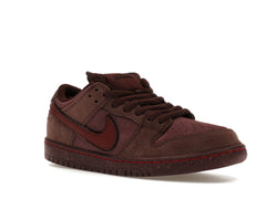 SB DUNK LOW CITY OF LOVE BURGUNDY CRUSH