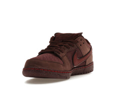 SB DUNK LOW CITY OF LOVE BURGUNDY CRUSH