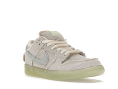 SB DUNK LOW MUMMY