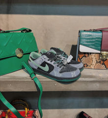 Nike sb dunk low pro x there anthracite and gorge green