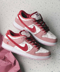 WMNS Semi UA Nike SB Dunk Low StrangeLove Skateboards Special Box