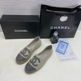 Chanel Premium Grey Quilted Leather whit og box Flats