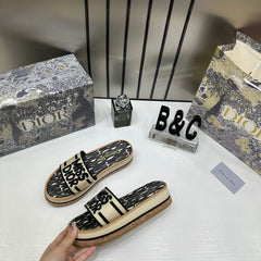 WMN Miss Dior premium Tan Slides whit og box