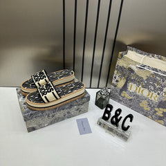 WMN Miss Dior premium Tan Slides whit og box