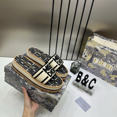 WMN Miss Dior premium Tan Slides whit og box