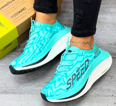skecheers go run speed beast running shoes