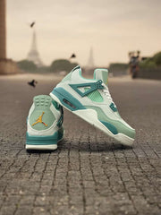 Air Jordan 4 First Class