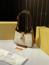 Michael kors lyra with og box(2993 biege)