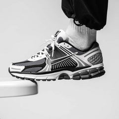 Zoom vomero 5 Se sp dark grey black white