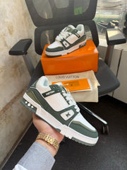 LOUIS VUITTON TRAINER OLIVE GREEN