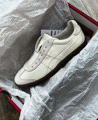 Onitsuka Tiger Tokuten Slip On Beige White