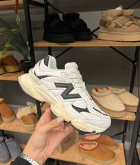 New Balance 9060 Moonbeam Driftwood