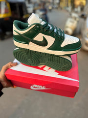 Nike sb dunk low varsity green